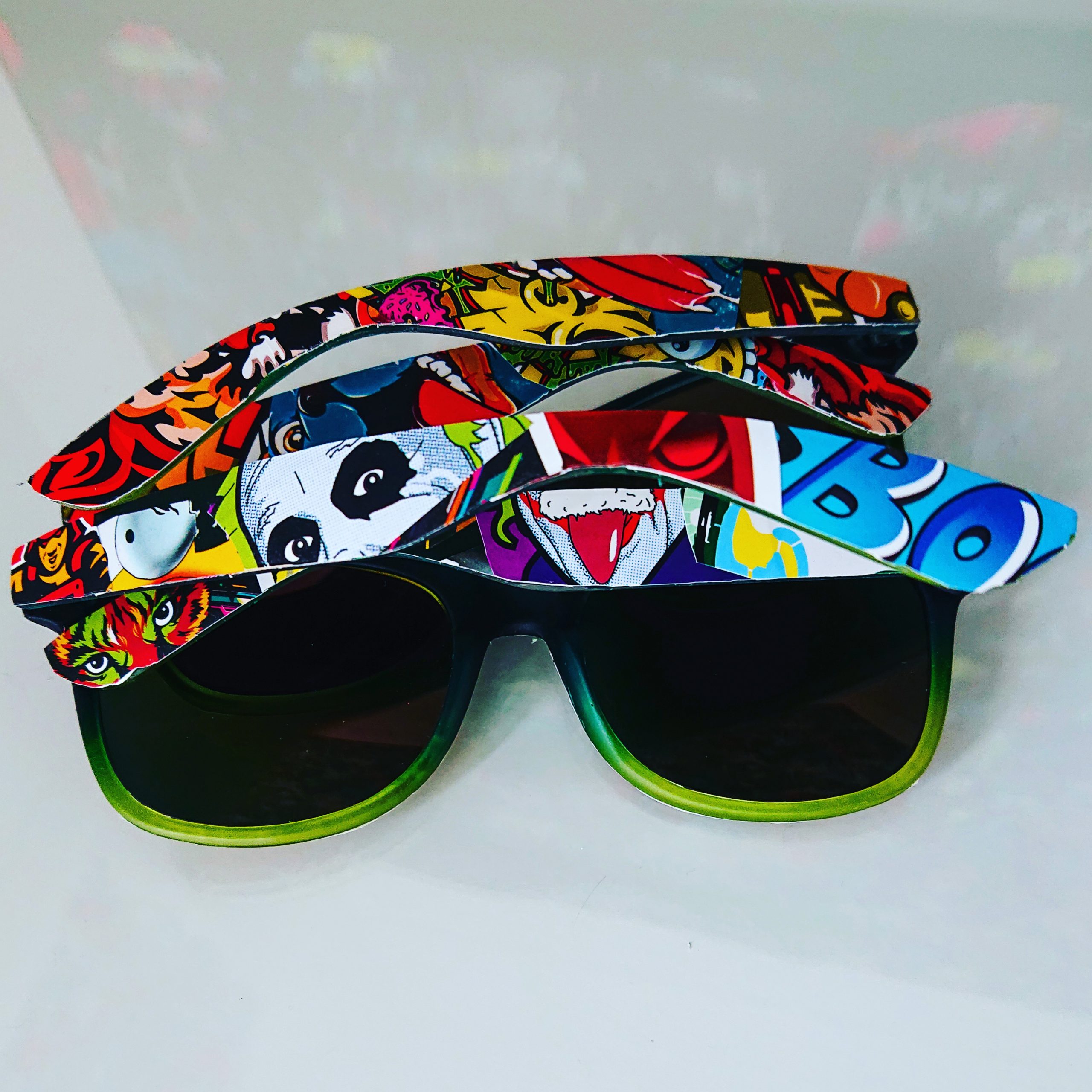 Sticker Bombing Sunglasses