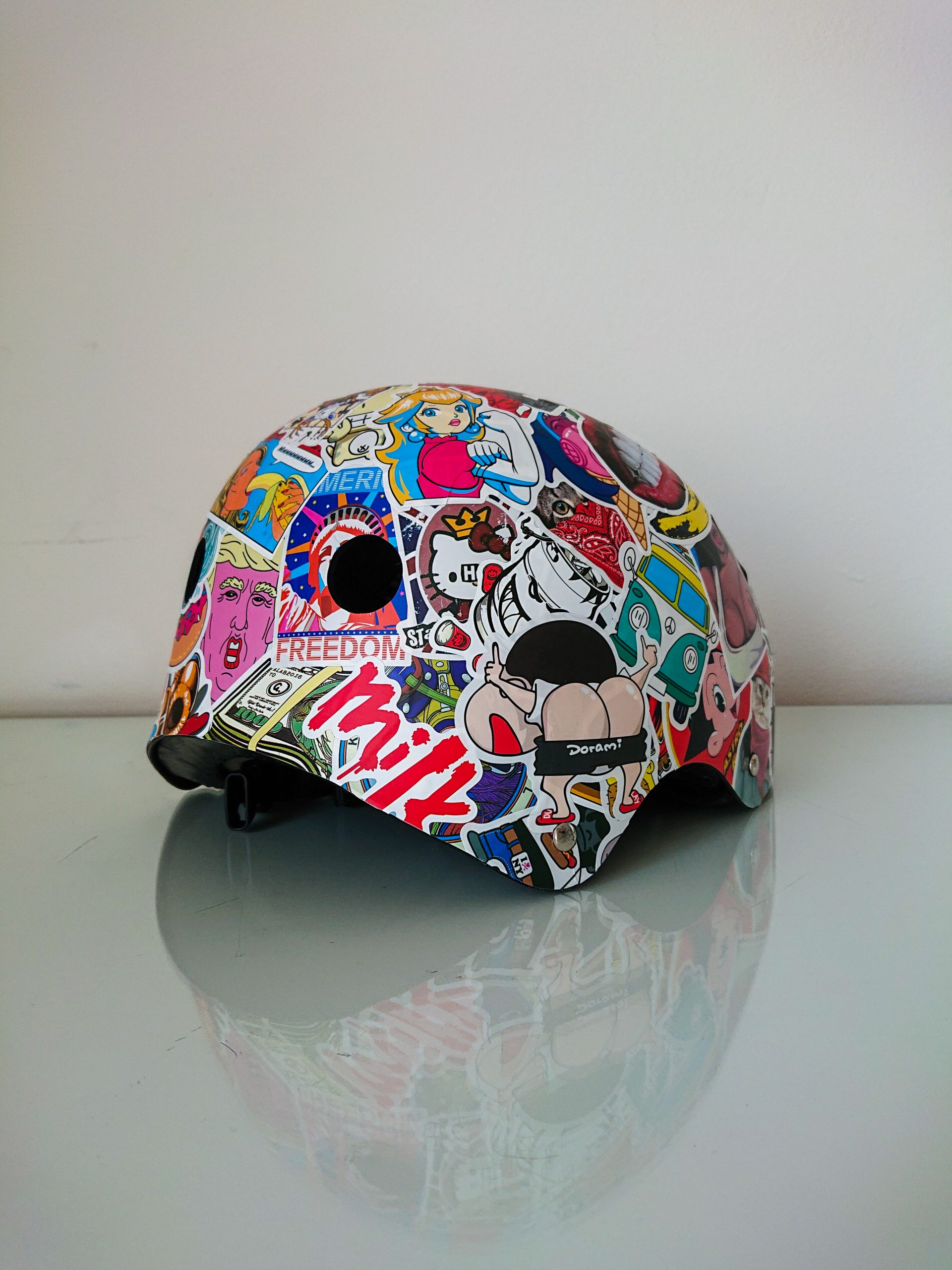 Sticker Bombing Cycle Helmet – Bike Life